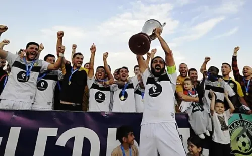 Alashkert FC celebrando uno de sus cuatro títulos de Liga Premier de Armenia (Foto: Prensa Alashkert)