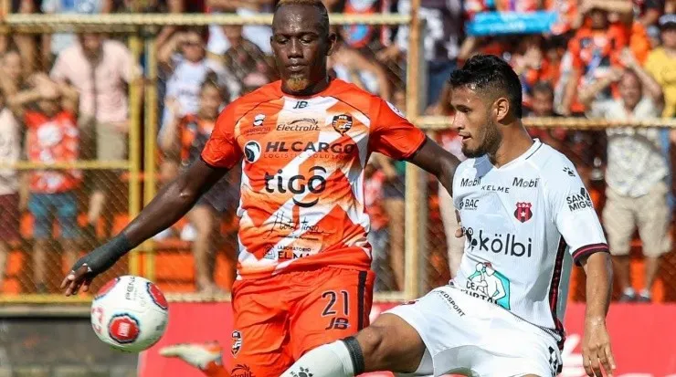 Alajuelense empató ante Puntarenas y Sporting se acercó a dos puntos de distancia en el Grupo A (LDA)
