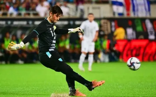 Nicholas Hagen con la Selección de Guatemala