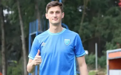 Nicholas Hagen con la Selección de Guatemala