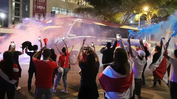 La afición tica está volcada en apoyo para con la Selección y considera que pasarán de la primera ronda (Fedefut CRC)