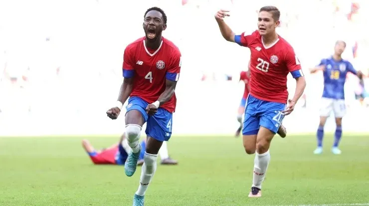 Keysher Fuller celebrando su gol ante Japón (Getty)