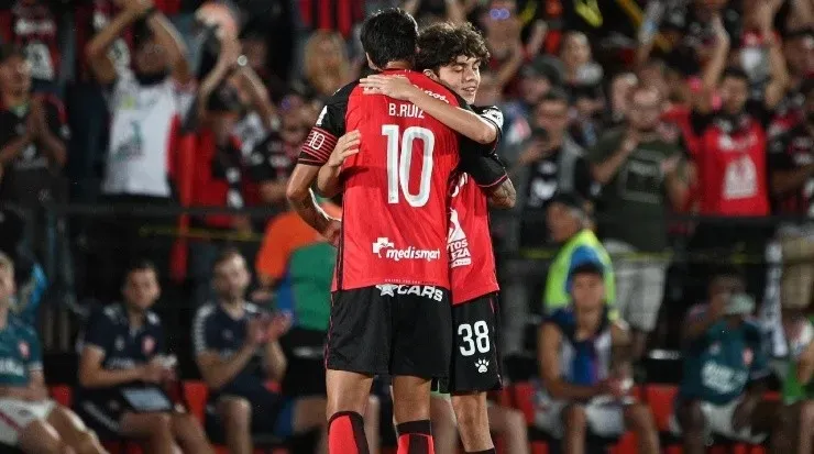 Ruiz disfrutó su último partido con su hijo (LDA)