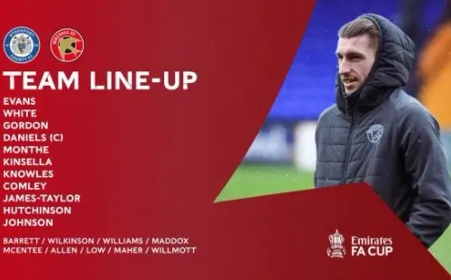 La alineación de Walsall con Barrett en el banquillo (Foto: Walsall)