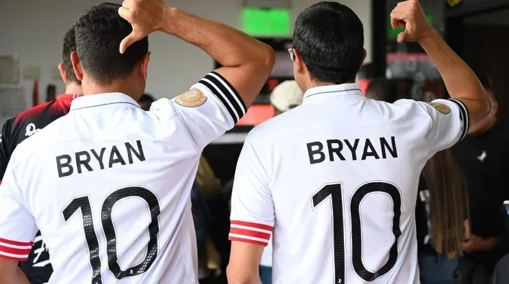 Jugadores y dirigencia manuda decidieron “darle un descanso” a la camiseta 10 por tiempo indefinido (LDA)