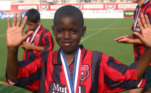 Joel Capmbell de niño, campeón con Alajuelense