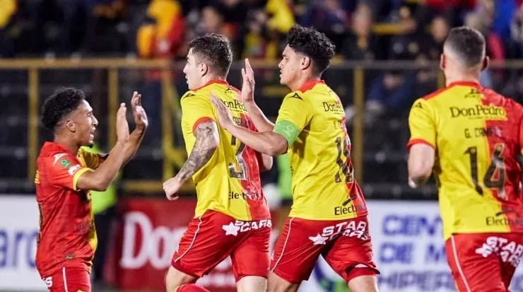 Herediano venció 2 por 1 a Santos y se mete en zona de clasificación por primera vez en el torneo (CSH)