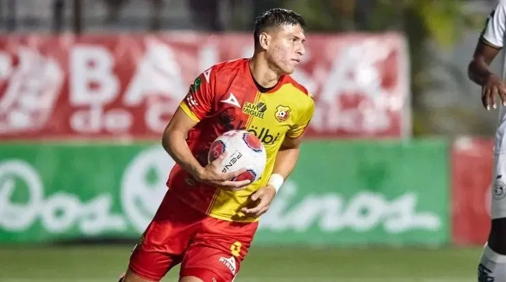 Anthony Contreras tiene cotrato con Herediano hasta 2025 (CSH)