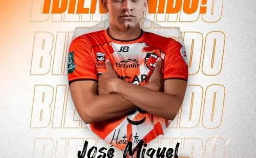 Puntarenas FC de hizo de los servicios del volante de contención (PFC)