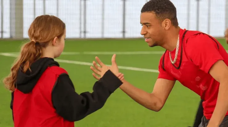 Bennette estuvo muy accesible y sonriente durante toda la actividad (J. Bennette, Instagram)