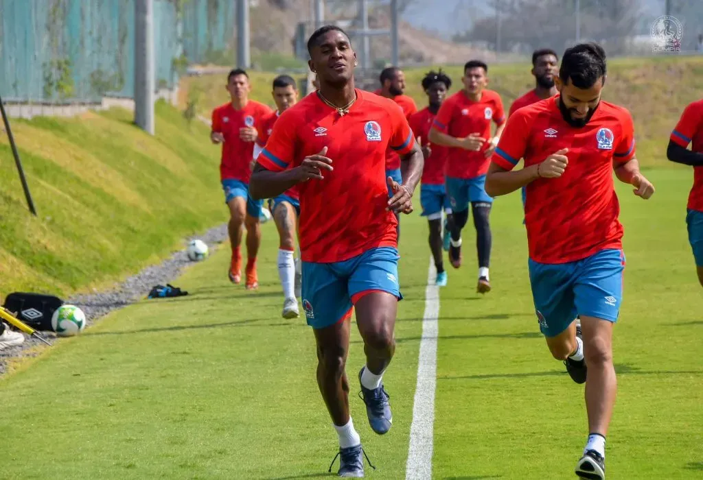 Los albos se preparan cn todo para este sábado (CD Olimpia)