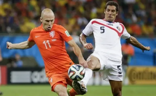Arjen Robben ante la Selección de Costa Rica / Getty