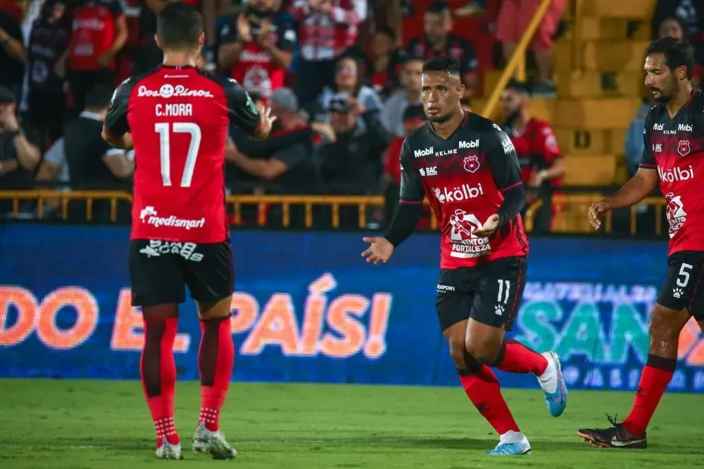 Alex López anotó este domingo en el triunfo manudo (LDA)