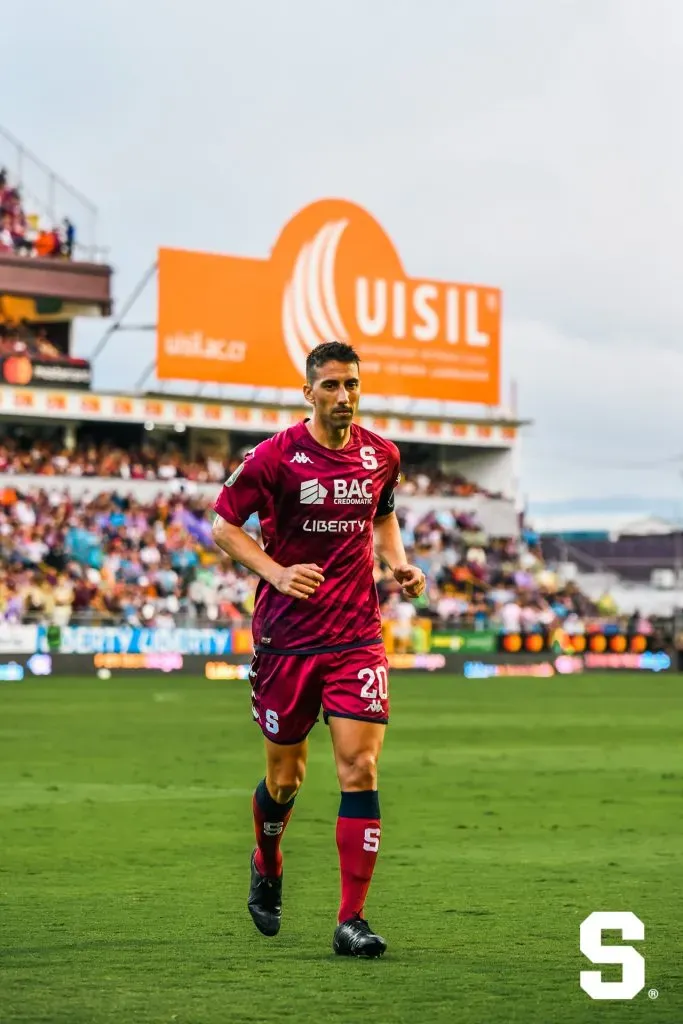 Mariano Torres es duda para el primer juego de semifinal ante Herediano (Saprissa)