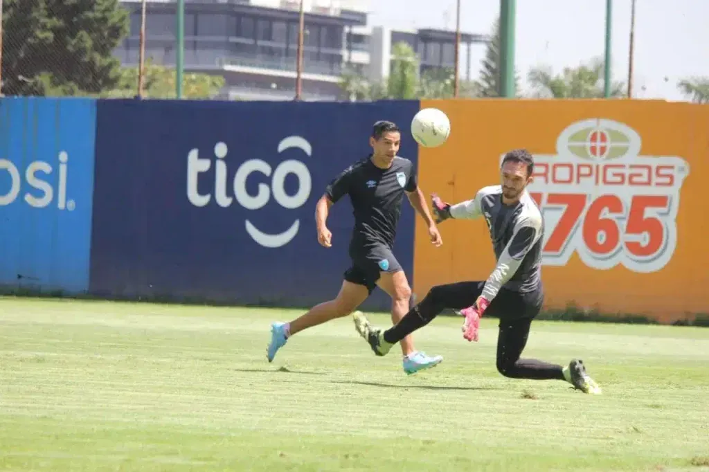 Antonio Chucho López con la Selección de Guatemala