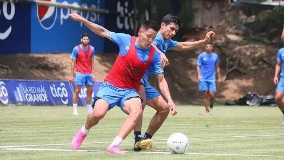 Esteban García entrenando con la Selección de Guatemala / Fedefut