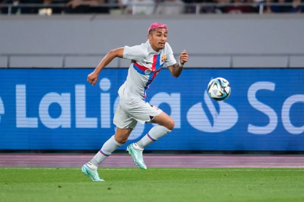 Jugador de Concacaf debutó con Barcelona enfrentando a Andrés Iniesta