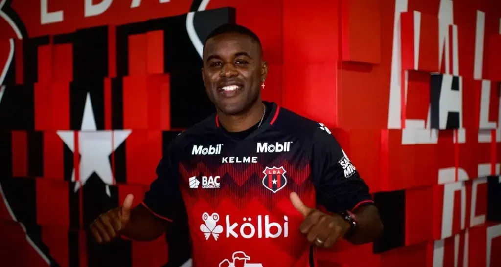 Joel Campbell como nuevo fichaje de Alajuelense