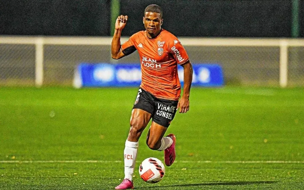 Labonne debutó hace muy poco con la selección de Martinica.