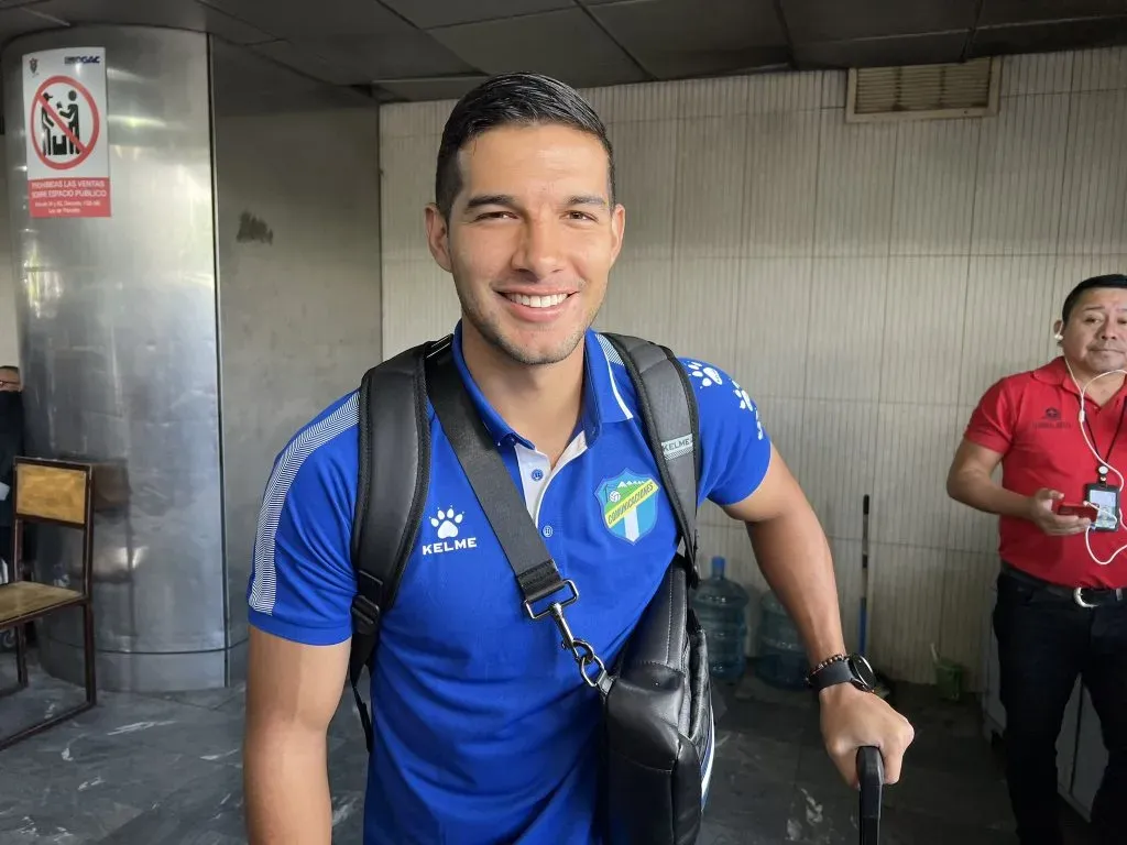 Antonio Chucho López con la camiseta de Comunicaciones