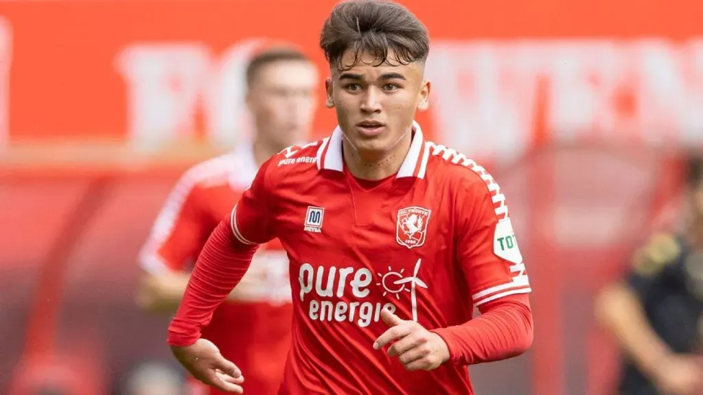 Manfred Ugalde con el Twente