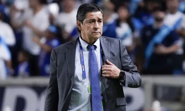 Luis Fernando Tena con la Selección de Guatemala