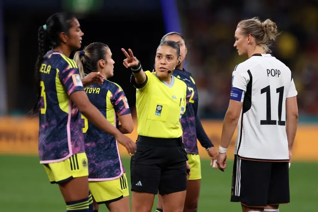 Melissa Borjas arbitrando el Alemania-Colombia del Mundial 2023 (Foto: Getty)