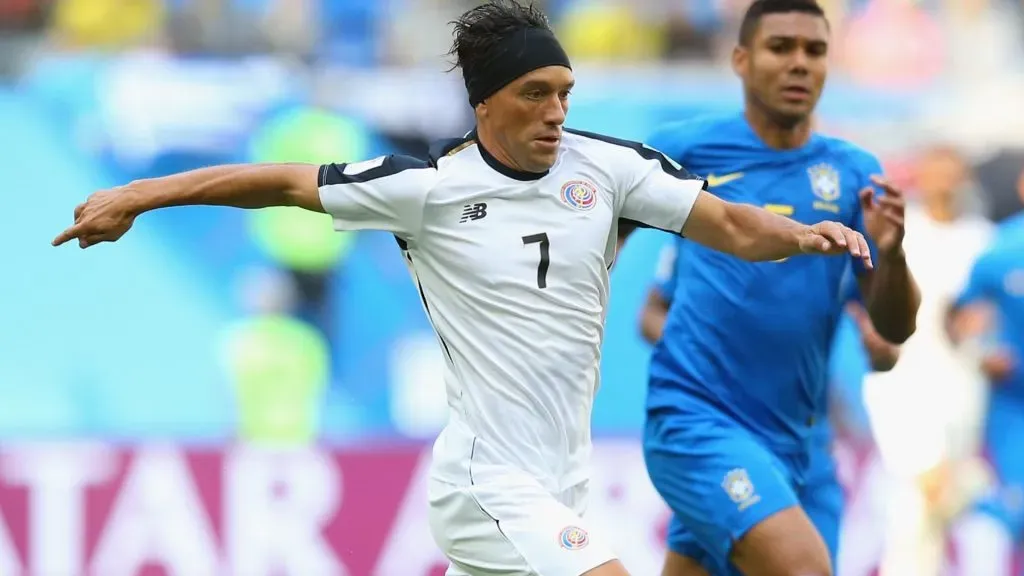 Bolaños jugando para la selección nacional de Costa Rica