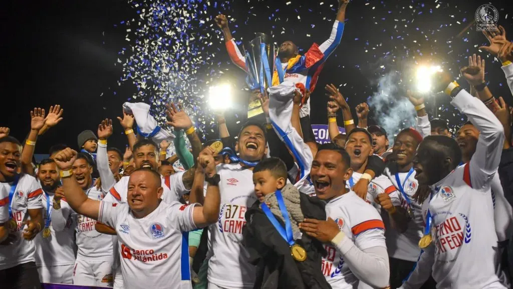 Olimpia se quedó con el tricampeonato en Honduras, haciéndolo de forma invicta (Foto: Prensa Olimpia)