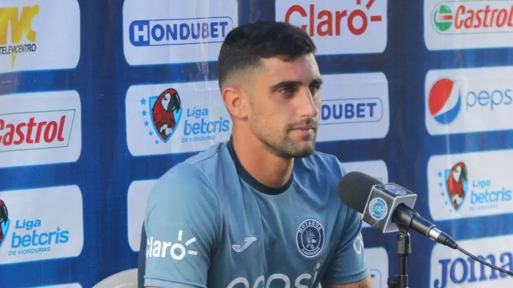Lucas Campana deberá marcharse si llega Rubilio Castillo.