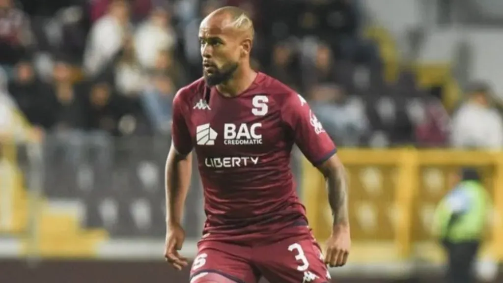 Arboine se destacó tanto en Saprissa que llegó a la Selección de Costa Rica.