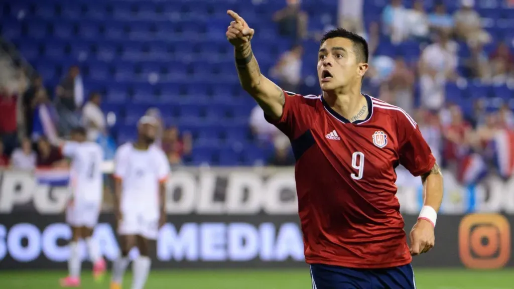 Campos, celebrando su primer gol con la Selección Nacional ante Martinica. También jugó 45 minutos en la derrota 1-0 contra Guatemala en un fogueo. (Foto: Getty)