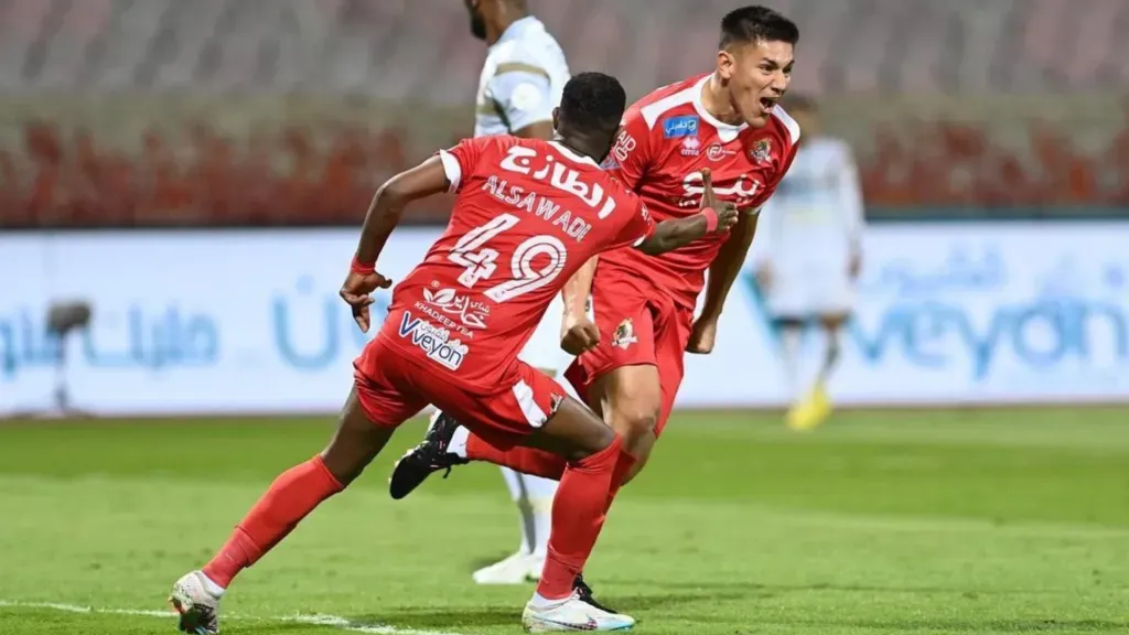 Óscar Duarte, celebrando uno de los 3 goles que lleva en 43 partidos jugados con su club en Arabia Saudita. (Foto: Al-Wehda)