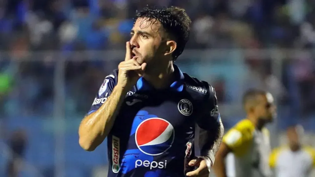 Agustín Auzmendi tendrá una alta cláusula de salida.