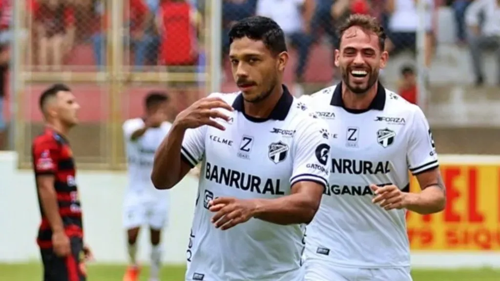 El panameño ha tenido un gran rendimiento con los Albos. (Foto: Publinews)