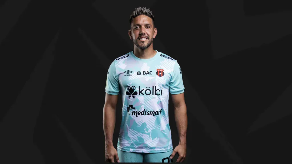 Leo Moreira con Alajuelense