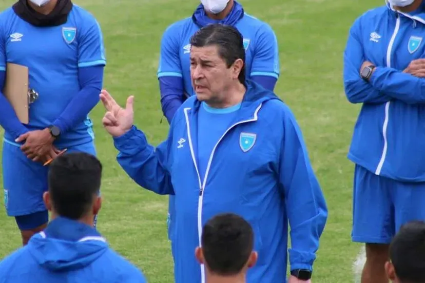 Luis Fernando Tena al mando de la Selección de Guatemala