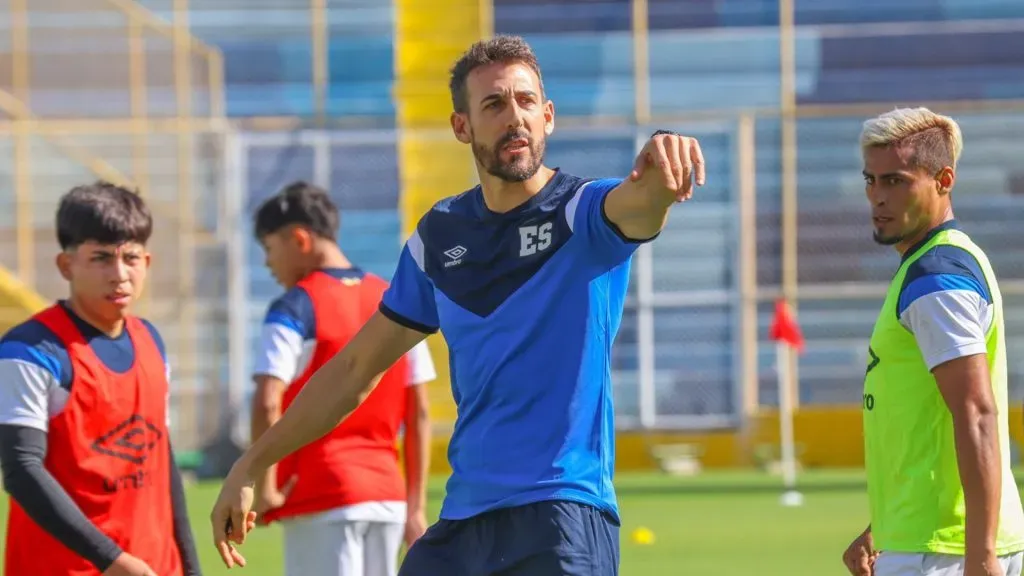 Dóniga durante un entrenamiento de la Selecta – Telemundo