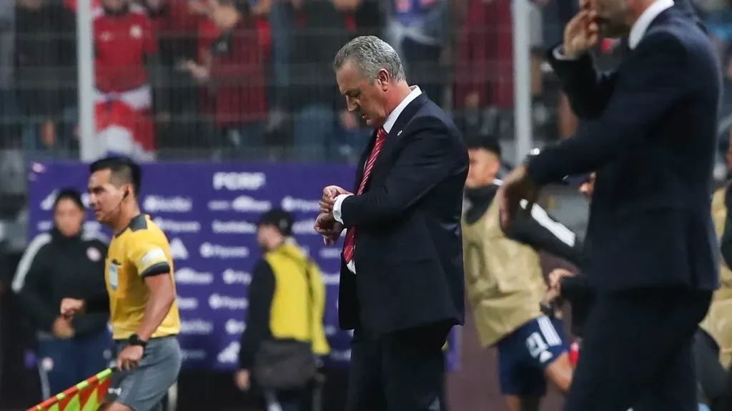 Alfaro se culpó por la goleada recibida en su estreno