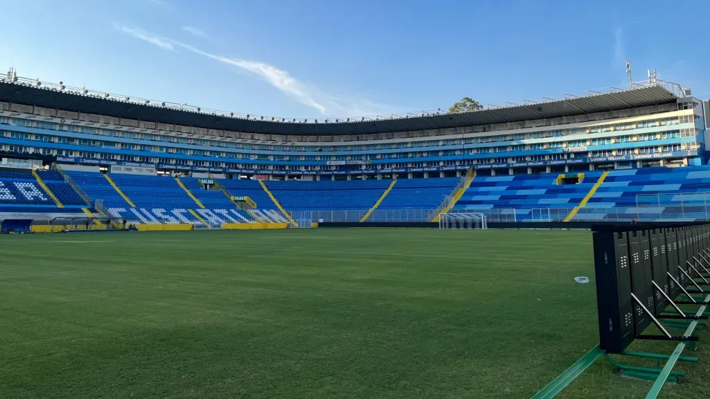 Así luce el Estadio Cuscatlán a horas de albergar el partido entre la Selecta e Inter Miami. (Foto: TCSAhora)