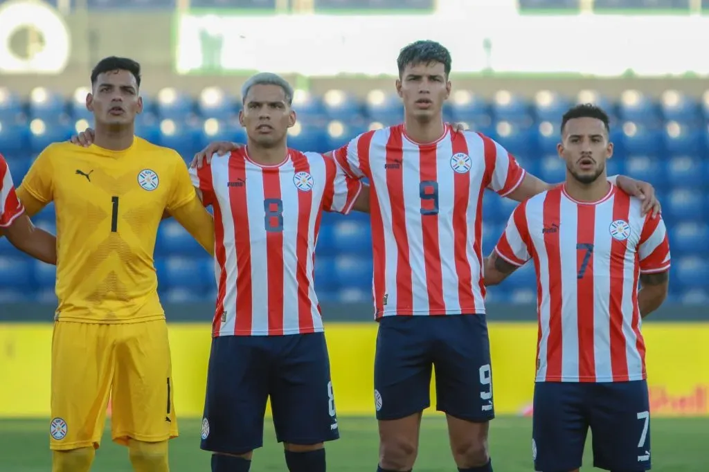 Fernando Lesme enfrentó a Panamá en un amistoso con Paraguay (APF)
