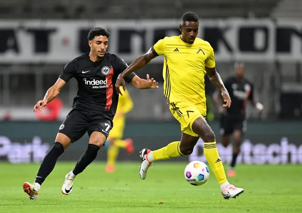 José Córdoba enfrentando al Frankfurt en Europa League (Getty)