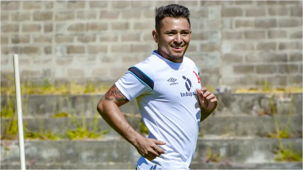 “Chicho” Orellana, feliz en su regreso a los entrenamientos. (Foto: Alianza FC)