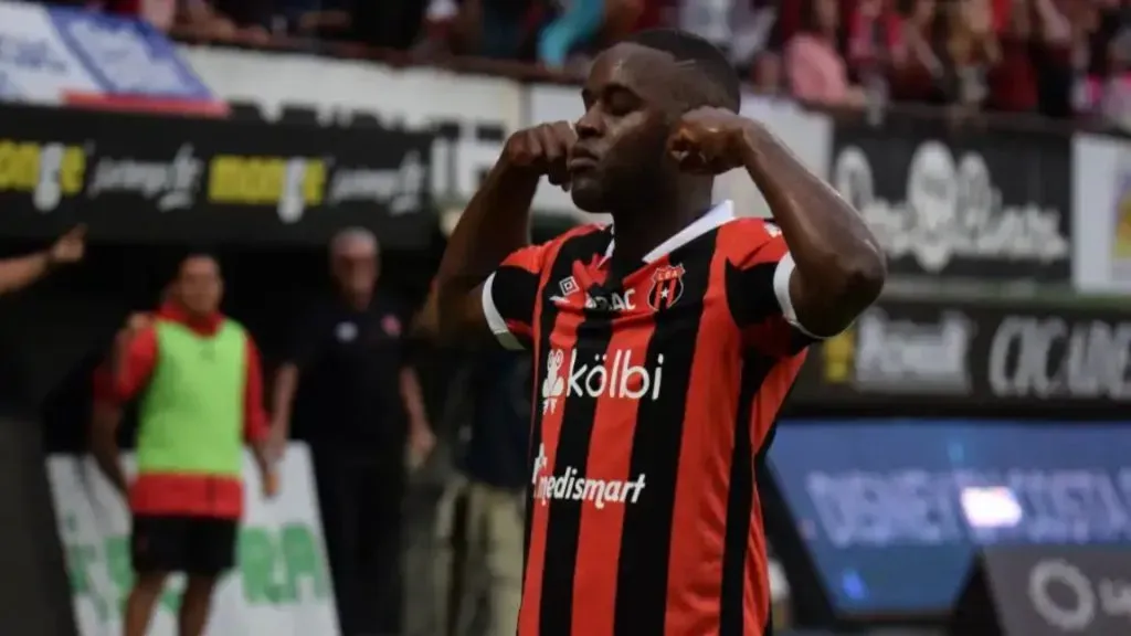 Joel Campbell – Alajuelense