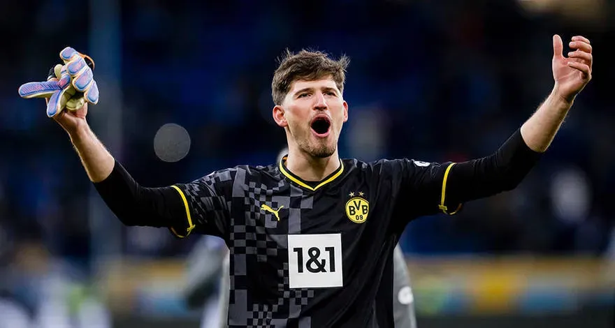 Gregor Kobel – Borussia Dortmund