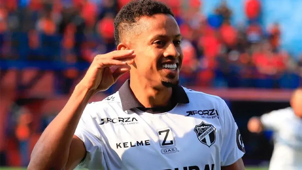 José Corena – Comunicaciones