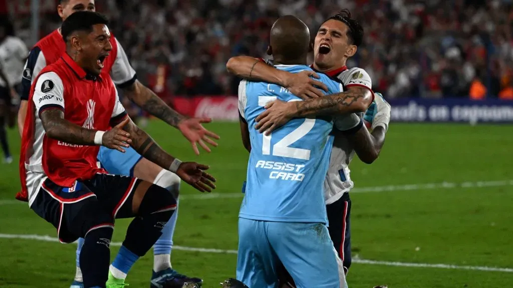 Luis Mejía tras atajar en penales de Copa Libertadores (Getty)