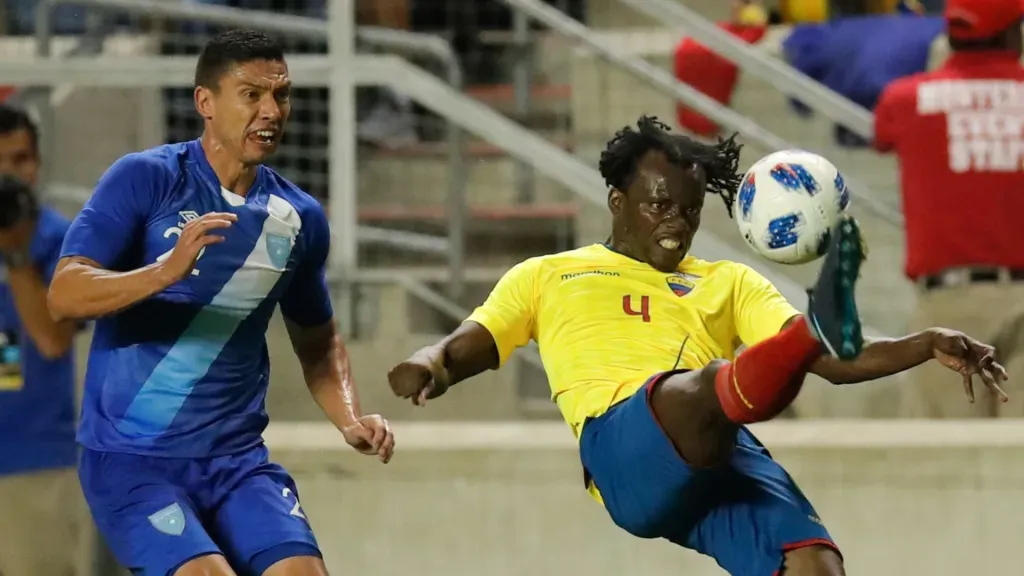 En los ocho partidos que jugaron, Guatemala solo derrotó a Ecuador en 1984, perdió otros cuatro y empató los tres restantes. (Jim Young/AFP)