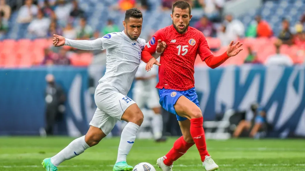 A lo largo de la historia, Costa Rica y Honduras disputaron 64 partidos: la Sele ganó 22, la Bicolor se quedó con 18 e igualaron en los 24 restantes. (Foto: Getty)