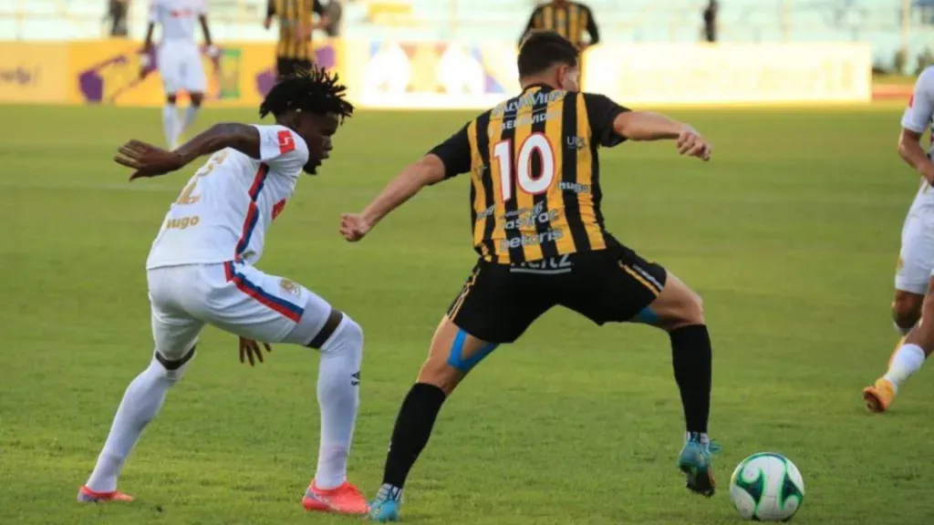 En el último duelo, Olimpia y Real España sumaron el empate número 107 de la historia. (Foto: El Heraldo)